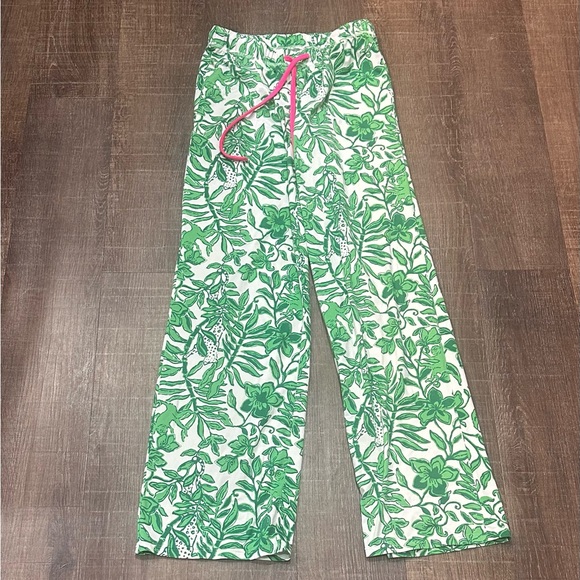 Lilly Pulitzer Other - Lilly Pulitzer PJ Knit Pant Fiddle Leaf Green Lil Escape Plan Size XXS